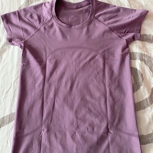 Lululemon Swiftly Tech Short Sleeve 2.0 Size 8